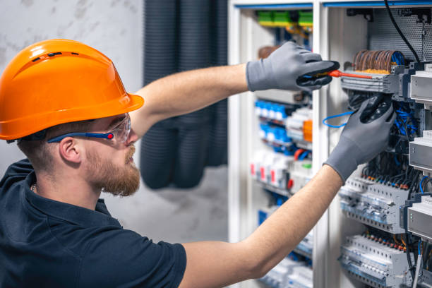 Best Electrician Near Me  in Raymond, WI